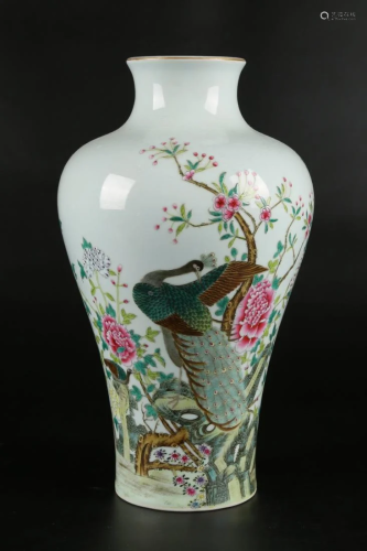 FAMILLE ROSE PEACOCK AND PEONY PORCELAIN VASE