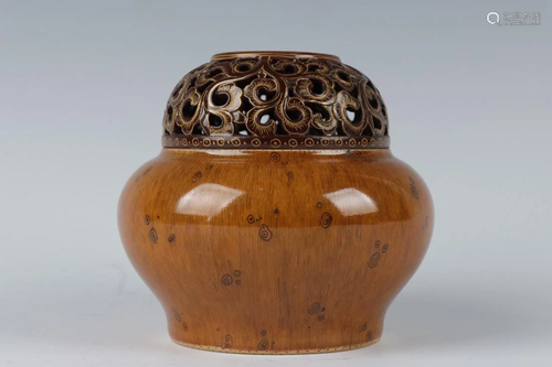 IMITATION BRONZE & WOOD-GRAIN GLAZED JAR WITH LID