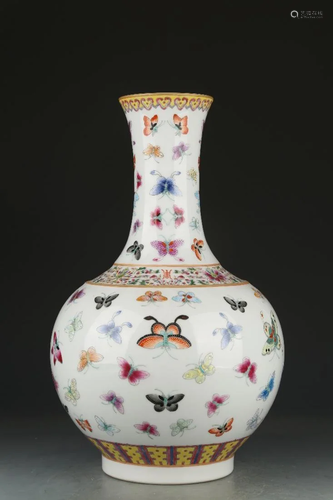 FAMILLE ROSE 'BUTTERFLY' PORCELAIN VASE