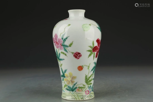 FAMILLE ROSE FLORAL MEIPING VASE