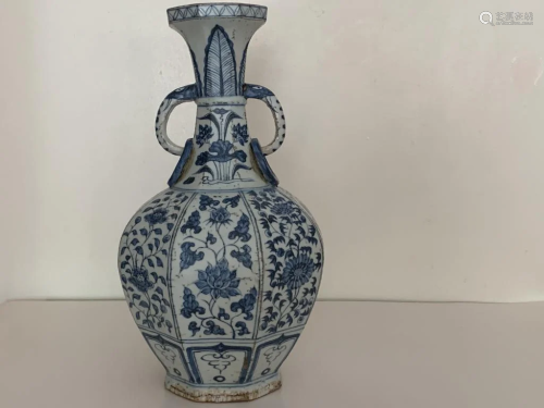 Chinese Blue and white Porcelain Vase