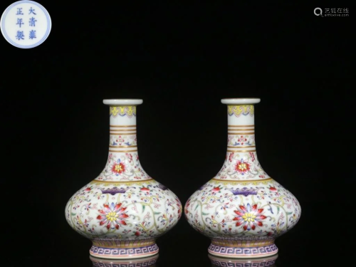 Pair of Chinese Fmaille Rose Porcelain Vase,Mark