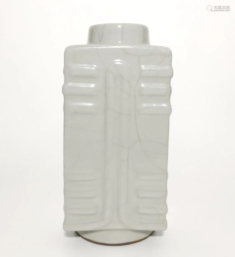 Chinese White Glazed Porcelain Vase,Mark