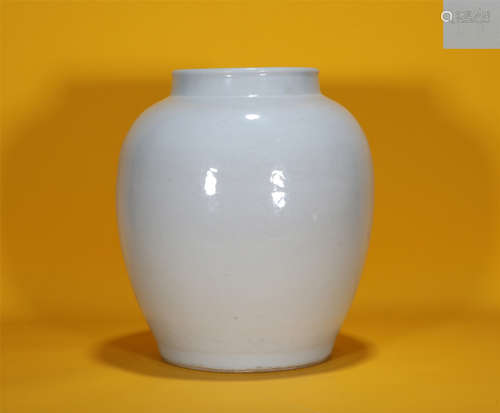 White Glazed Jar Jiajing Style