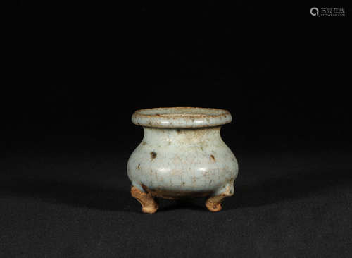 Jun Tripod Censer Yuan Style