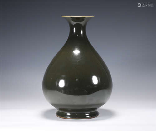 Spring bottle of tea foam jade pot in Yongzheng in Qing Dyna...