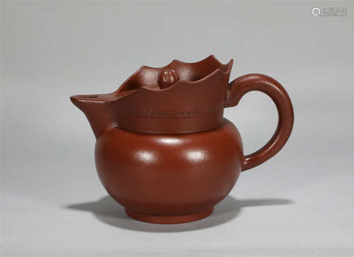 Purple sand teapot in Qing Dynasty