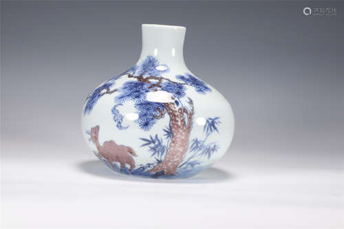 Qianlong blue-and-white glazed red bell-ringer in Qing Dynas...