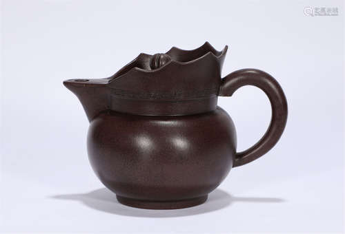 A Yixing Glazed Teapot Qing Dynasty