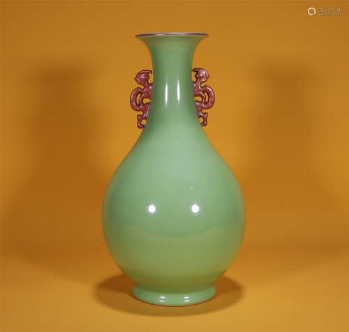 Green Glazed Vase Qianlong Style