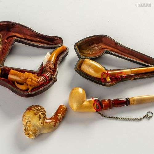 3 MEERSCHAUM-PFEIFEN UND EIN PFEIFENKOPF