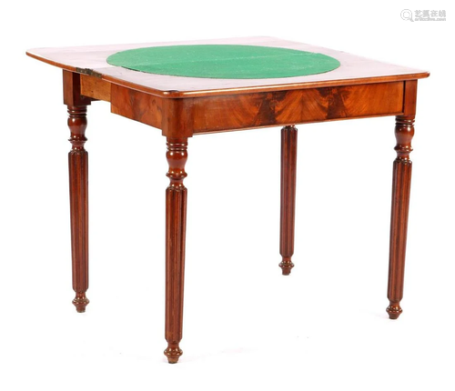 Mahogany veneer gaming table