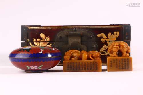 A SET OF TIANHUANG STONE ARTICLES OF THE STUDY