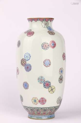 FAMILLE ROSE VASE