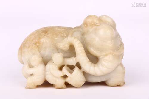 HETIAN JADE ELEPHANT ORNAMENT