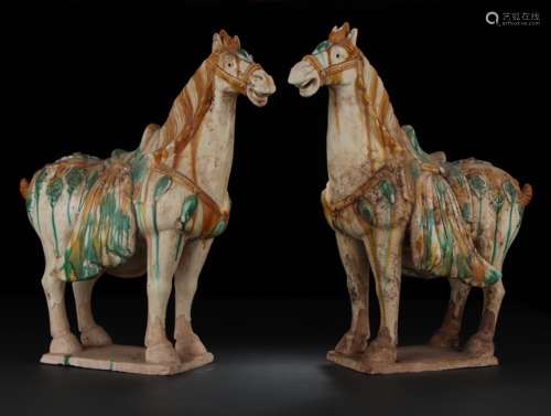 A PAIR OF TANG TRICOLOR HORSE ORNAMENTS