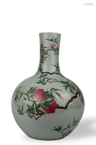 FAMILLE ROSE GLOBULAR VASE