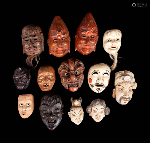 13 Wood Theatre Masks