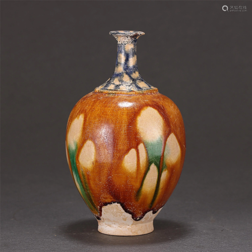 A Sancai Glaze Pottery Vase