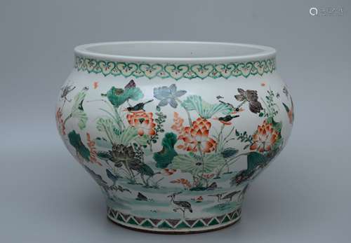 Wucai Bird-and-Flower Jar