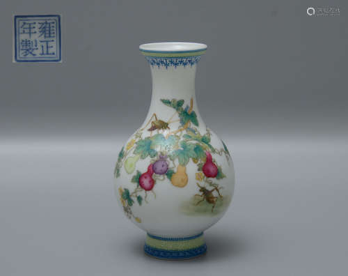 Yongzheng Enamel Gourd and Insect Bottle Vase