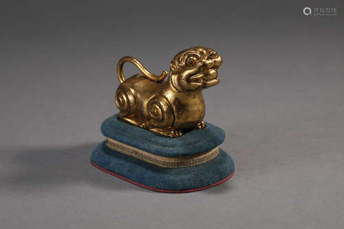 GILT BRONZE BEAST PAPER WEIGHT