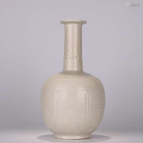 DING WARE INCISED BOTTLE VASE