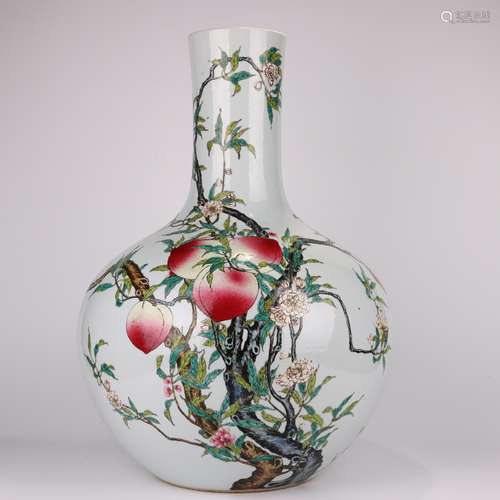 FAMILLE ROSE NINE PEACHES BOTTLE VASE