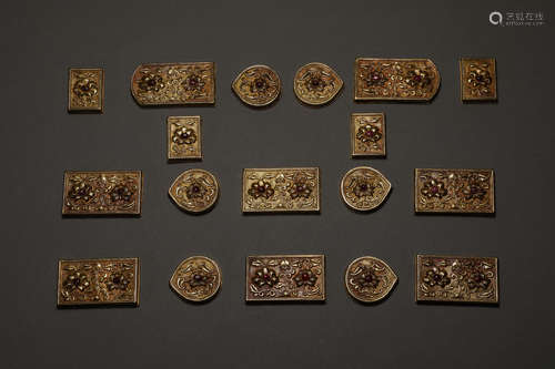 SET OF INLAID GOLD BELT FITTINGS            Set of hardstone...