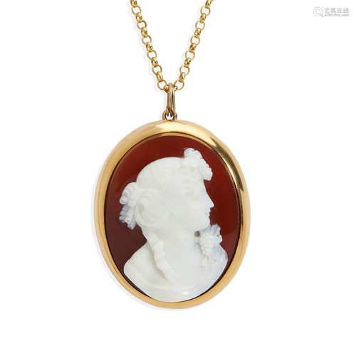 A hardstone cameo brooch