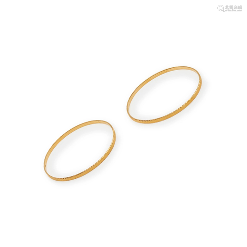 A pair of bangles