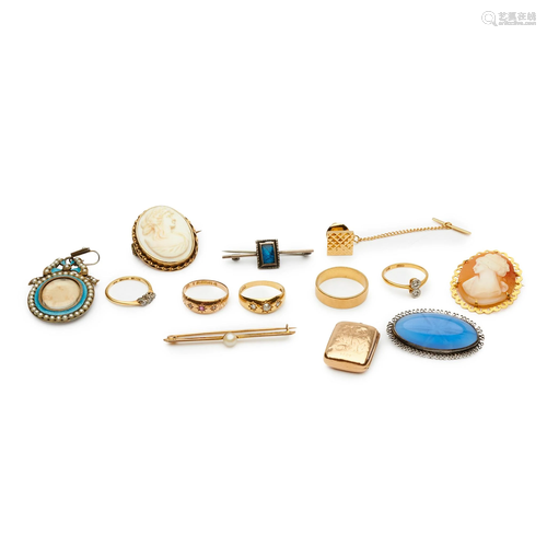 A collection of jewellery