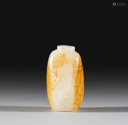 Hotan jade snuff bottle in the Qing Dynasty