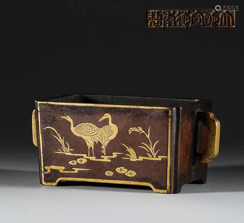 In the Ming Dynasty, the bronze inlaid gold square furnace