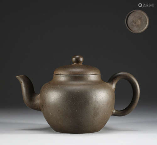 Purple clay pot in Qing Dynasty