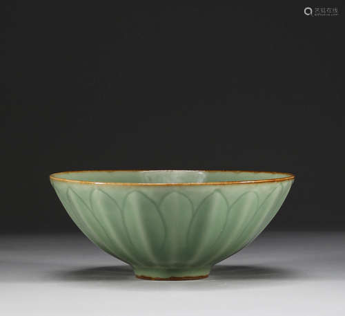 Song Dynasty, Longquan kiln bowl