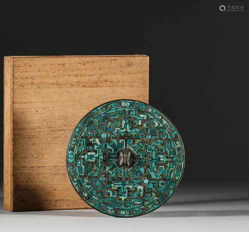 Han Dynasty, bronze mirror inlaid with pine stone