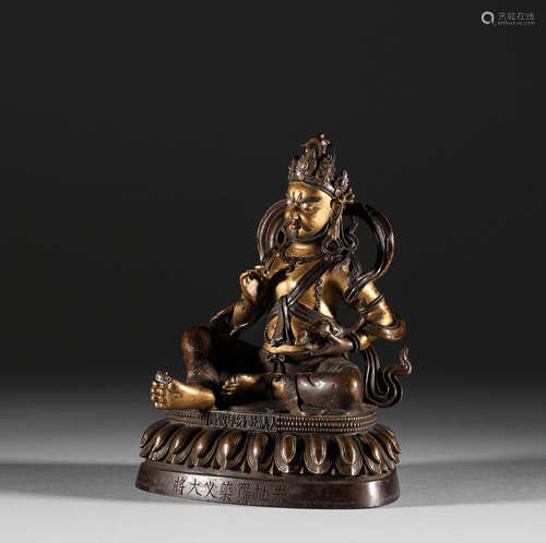 In the Qing Dynasty, the statue of the God of wealth in the ...