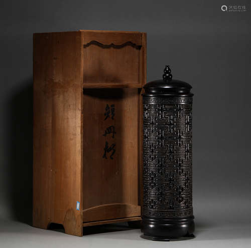 In the Qing Dynasty, red sandalwood carved incense tubes