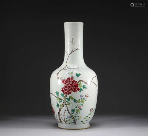 Qing Dynasty, pastel flower bottle