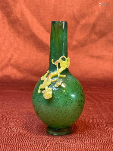 Chinese 18/19th cen Peking Glass Vase with Chilong