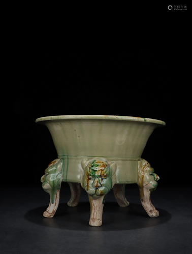 A Chinese San-Cai Glazed Porcelain Incense Burner