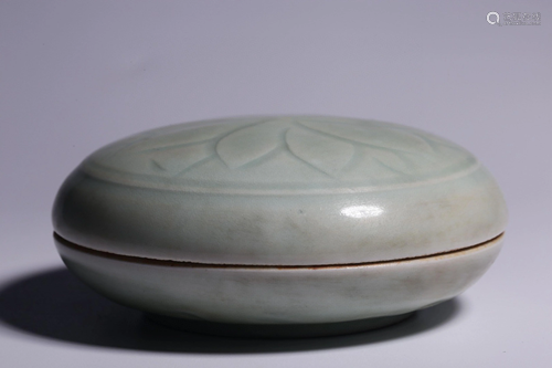 A Chinese Longquan-Ware Glazed Porcelain Inkpad Box