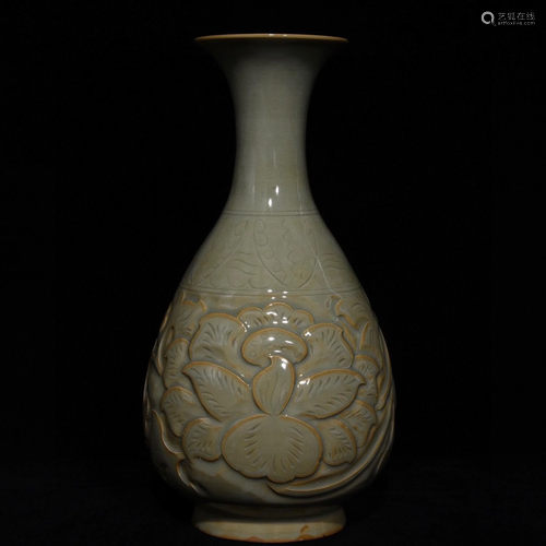 A Chinese Yaozhou-Ware Glazed Porcelain Vase