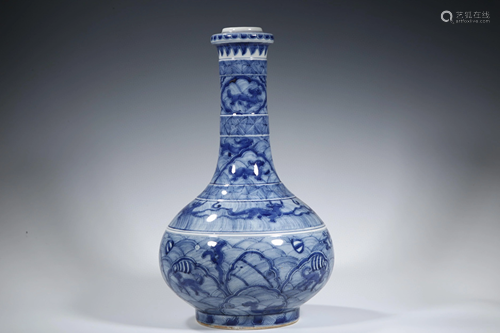 A Chinese Blue and White Porcelain Vase