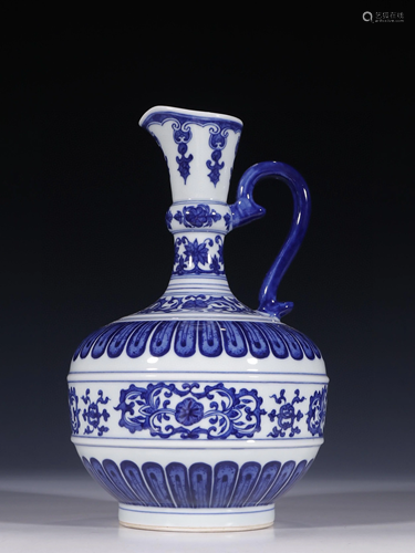 A Chinese Blue and White Porcelain Wine Pot