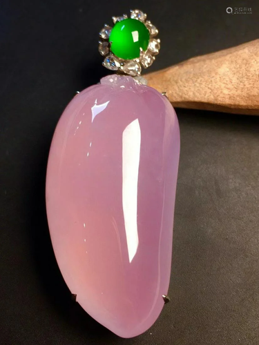 A Chinese Carved Jadeite Pendant (W/O Chain)