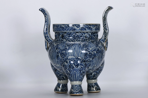 A Chinese Blue and White Porcelain Incense Burner