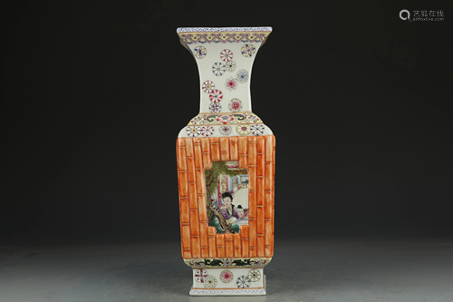 A Chinese Enamel Glazed Porcelain Vase