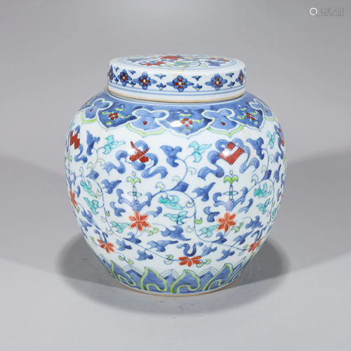 Chinese Wucai Porcelain Covered Jar